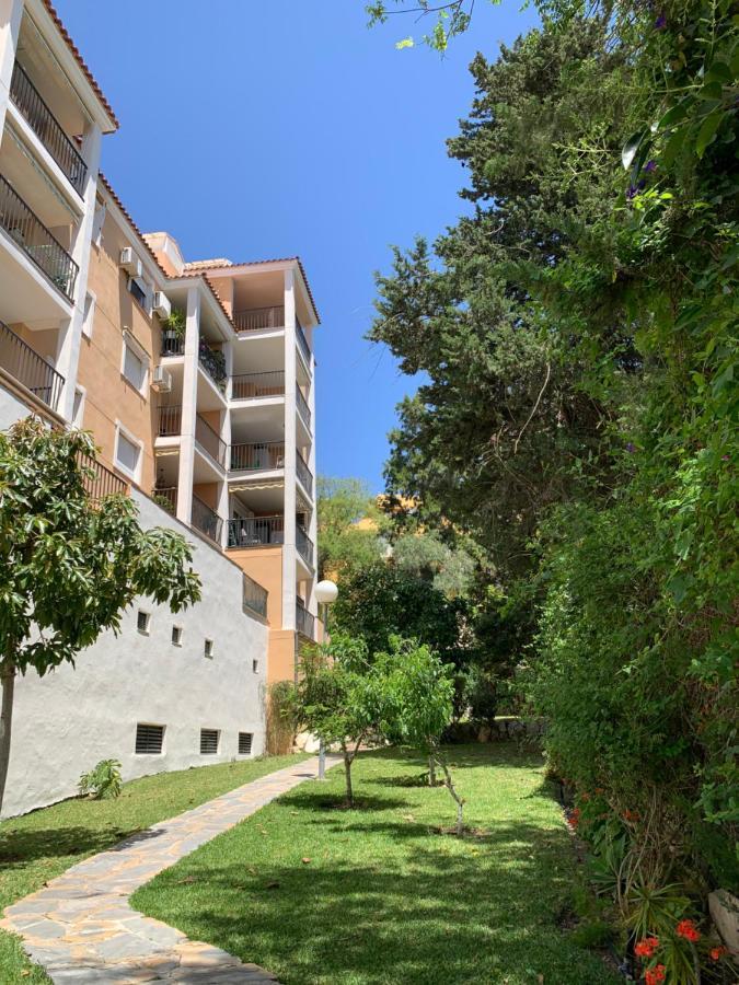Tulipanes - Parking Privado * Benalmádena
