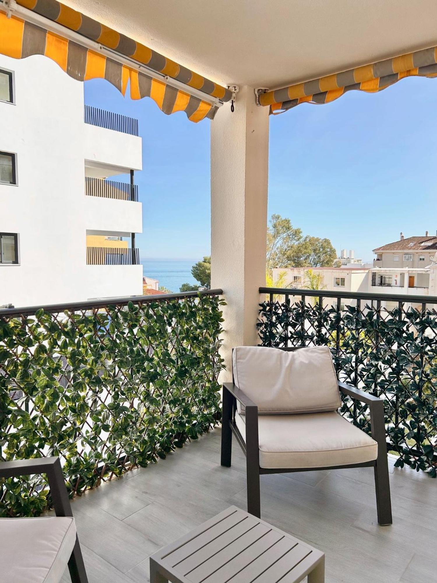 Tulipanes - Parking Privado